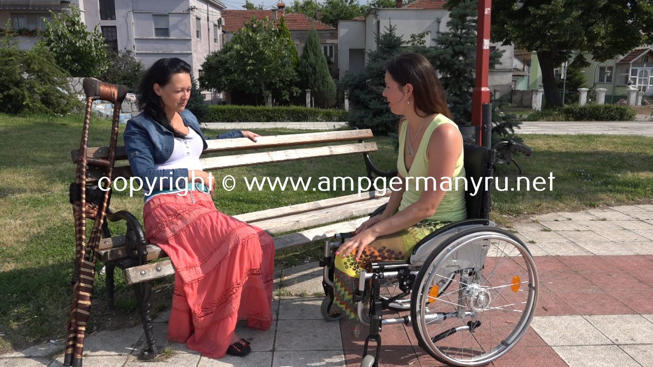 Angelina & Jasmin, First Meeting
